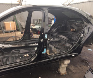 Auto było rozkręcone na części
