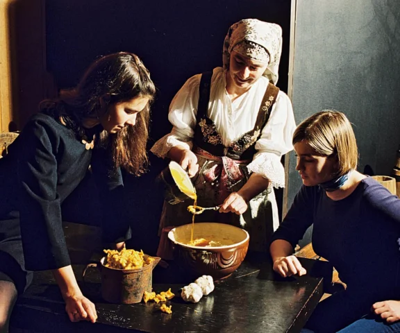 Te wróżby andrzejkowe są wyjątkowe. Nie tylko lanie wosku