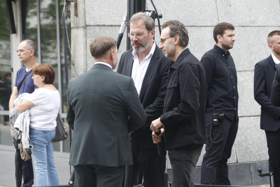 Pogrzeb Joanny Kołaczkowskiej. Tak pożegnali ją przyjaciele z kabaretu. Borek płakała jak uczennica