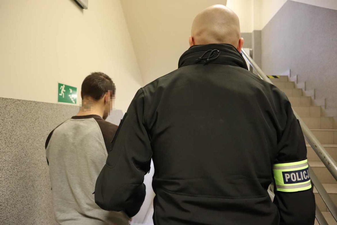 Dwa razy napadał na ten sam sklep w Bytomiu. 35-latek został zatrzymany