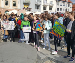 Białystok: Młodzieżowy Strajk Klimatyczny: Najpierw natura, potem matura
