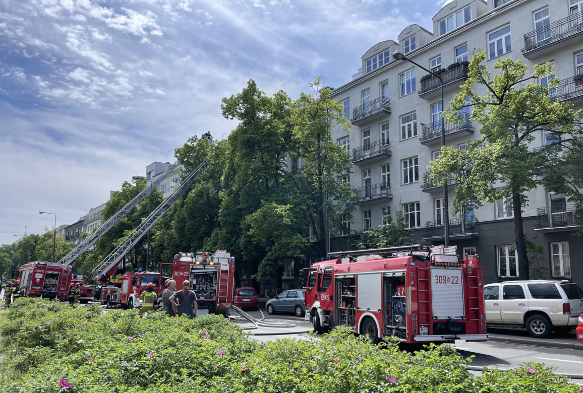 Dwa pożary na Mokotowie i Żeraniu. W ogniu stanęły budynki