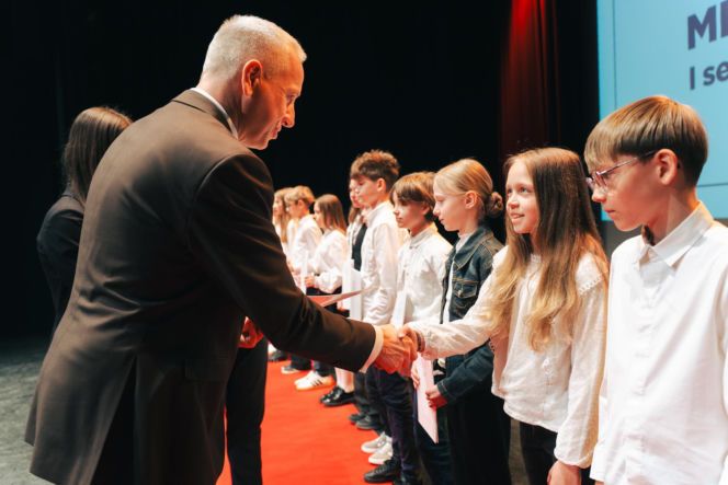 Najzdolniejsi uczniowie odebrali stypendia Prezydenta Miasta Siedlce