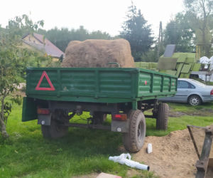 Marek konał w samotności na polu. To była straszna śmierć. Osierocił córeczkę
