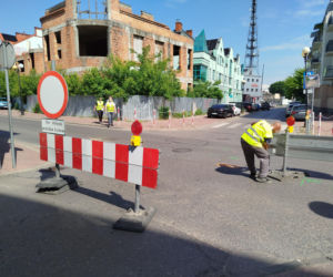 Od 1 czerwca roboty i utrudnienia na ul. Biskupa Świrskiego w Siedlcach! Fragment drogi został zamknięty dla ruchu