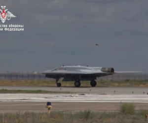 Rosja pokazała dwumiejscowego Su-57. Czy to gra o miliardy z Indiami?