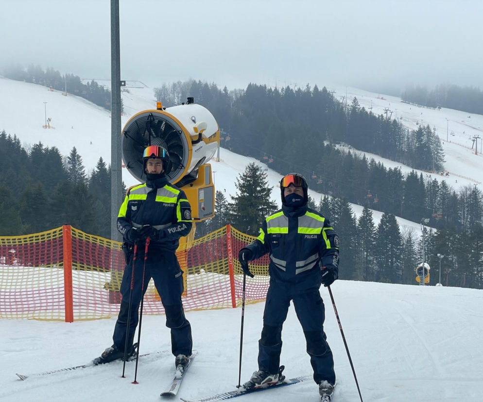  Sezonu zimowego nie kończą policjanci. Patrole na nartach nadal pojawiają się w naszym regionie!