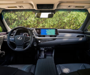 Lexus ES z napędem AWD