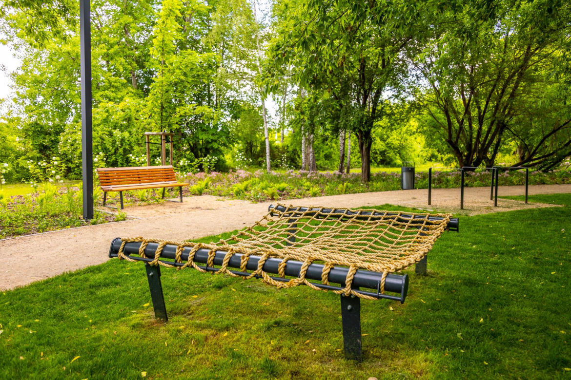 Park linearny przy ul. Suwak w Warszawie