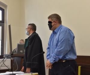 Toruński prokurator internetowym trollem
