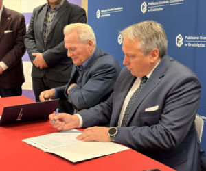 Publiczna Uczelnia Zawodowa ma nowy budynek. Są kontrowersje wokół jego przekazania 