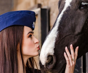 Miss Polski z Katowic wstąpiła na jeden dzień do policji. Anna Maria-Jaromin wzięła udział w teście sprawnościowym