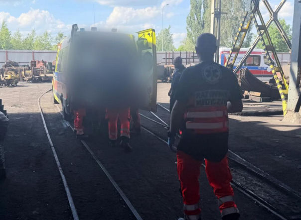 Tragiczny finał akcji ratunkowej. 40-letni górnik nie żyje. Dramat po wstrząsie w kopalni