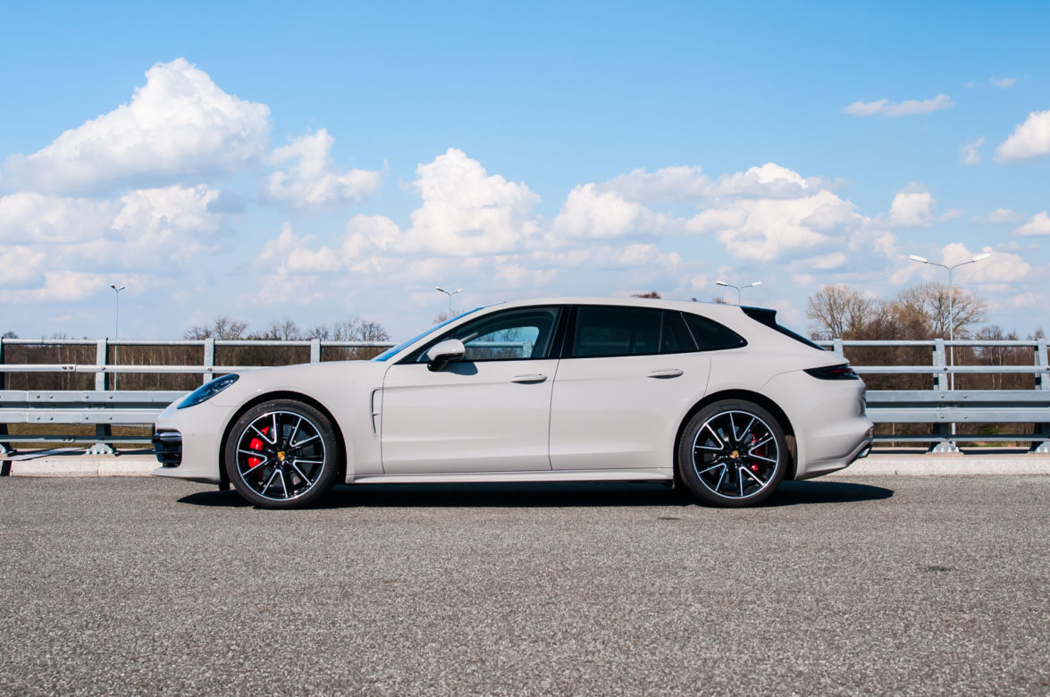 Porsche Panamera Turbo Sport Turismo 4.0 V8 550 KM