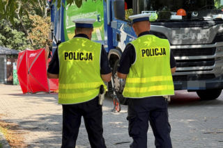 Tragiczny wypadek na Bielanach. Kobieta nie przeżyła