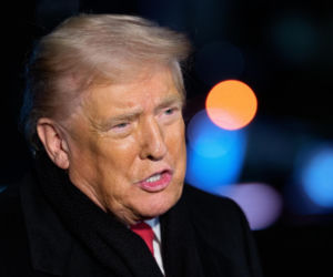 Awaria Air Force zawróciła Trumpa w drodze do Europy. Kiedy prezydent USA pojawi się w Davos?