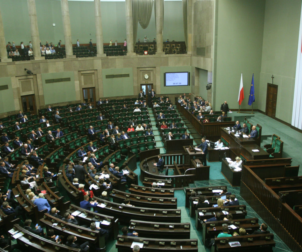 SEJM PO URLOPIE.