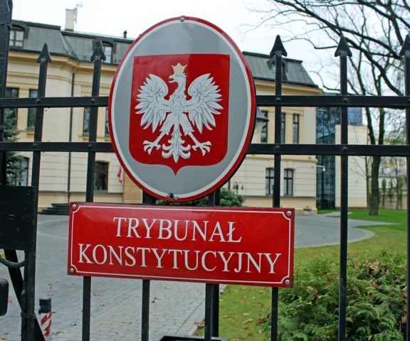 Trybunał Konstytucyjny w centrum skandalu! Policja na miejscu