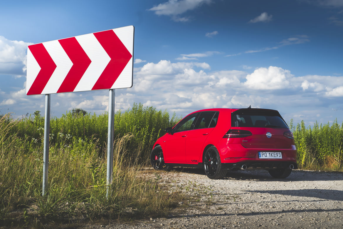 Volkswagen Golf GTI TCR 2.0 TSI 290 KM DSG7