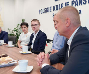 17-letni Dominik w siedzibie PKP na zaproszenie przewoźnika