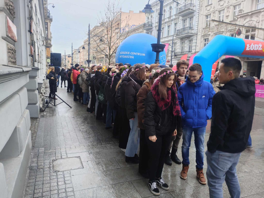 Polonez dla Łodzi. Setki łodzian we wspólnym tańcu [ZDJĘCIA]