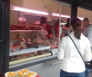 Brak maseczek. Posypią się kary na praskich bazarach!