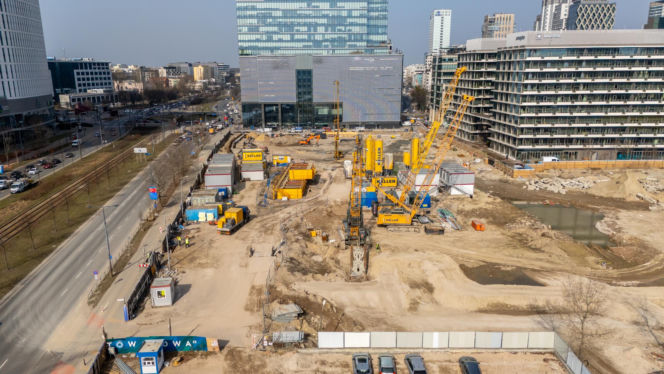 Budowa wieżowca AFI Tower w kompleksie Towarowa22