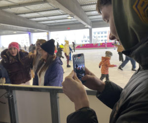 Kryte lodowisko przy Hali Urania