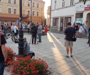 Tak protestowali mieszkańcy Tarnowa! Wsparcie dla telewizji TVN