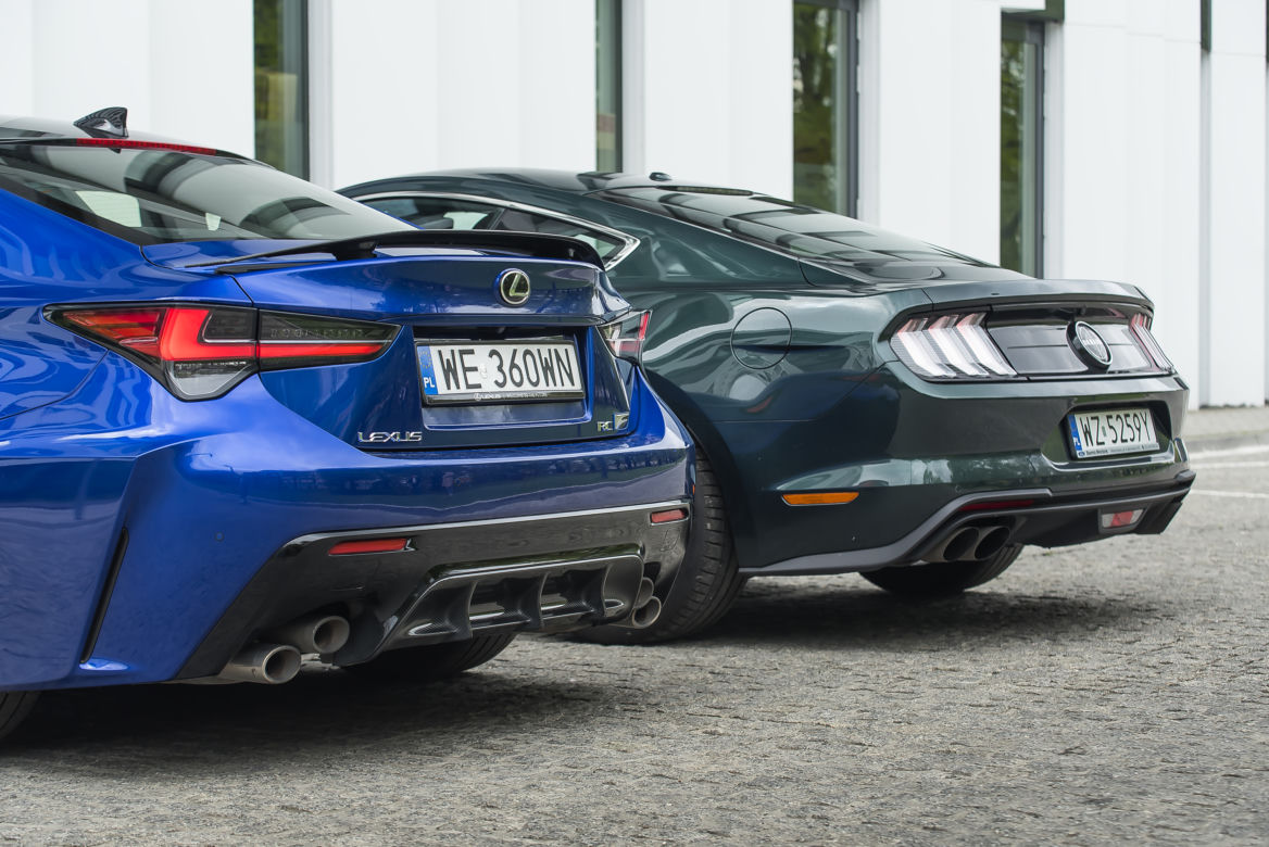 Lexus RC F Carbon 5.0 V8 vs. Ford Mustang Bullitt 5.0 V8