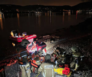 Strażacy uratowali mężczyznę tonącego w jeziorze