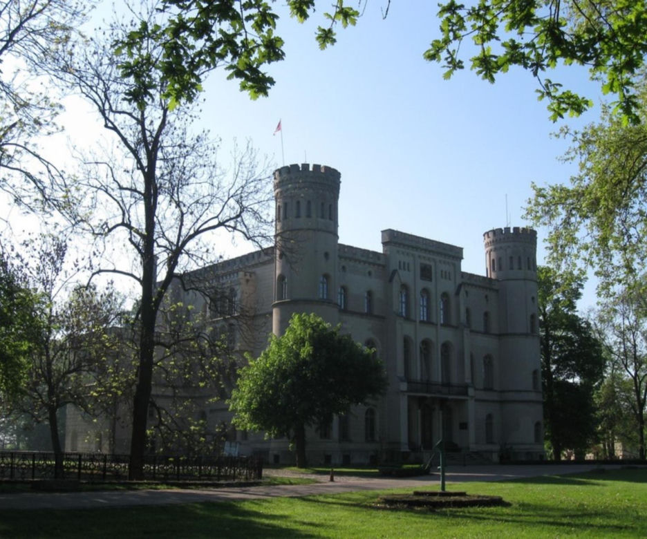 6. Zamek w Rokosowie