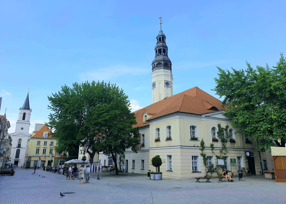 Ile kosztuje bilet parkingowy w Zakopanem i Zielona Górze?