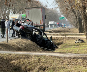 Twarde lądowanie w rowach. Pechowy koniec dwóch różnych podróży