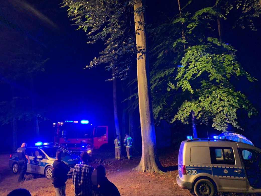 Jego samochód wjechał do jeziora Liny. Ciało 24-letniego Huberta wyłowiono z akwenu [ZDJĘCIA]