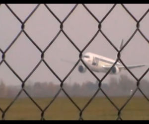 Awaryjne lądowanie Boeinga 767 na Okęciu - NOWE ZDJĘCIA