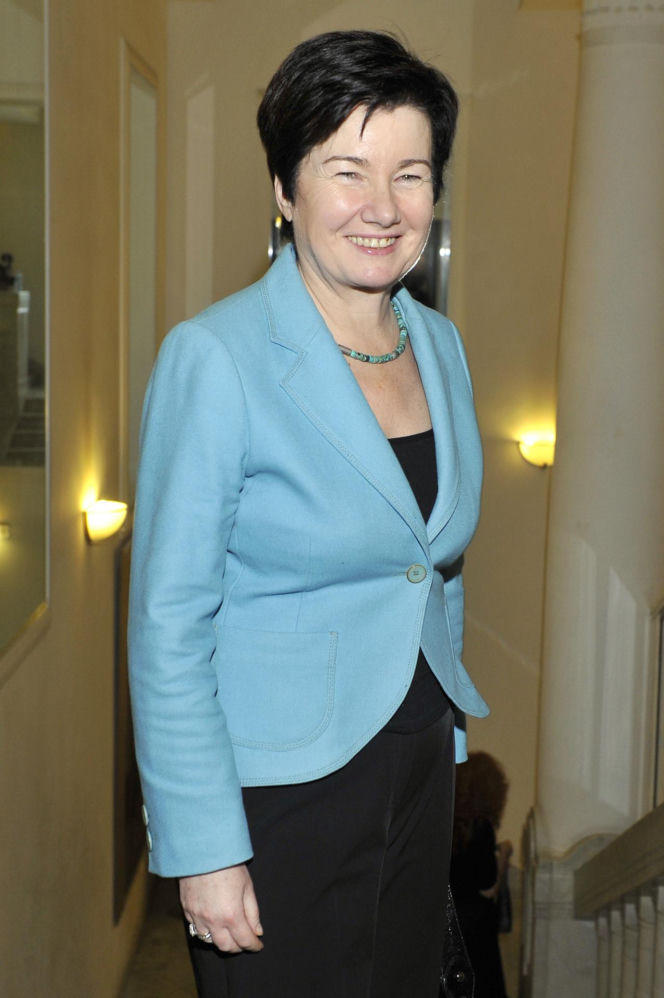 Hanna Gronkiewicz-Waltz zachwyca na zdjęciu sprzed lat! Wygląda niczym gwiazda kina lat 70.