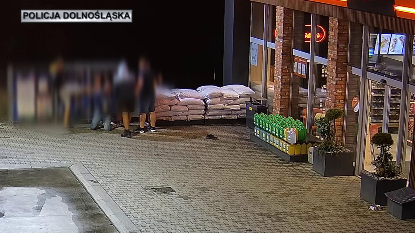 Milicz. Dwa brutalne pobicia na terenie miasta. Czterech mężczyzn zaatakowało ofiary bez żadnego powodu [ZDJĘCIA].
