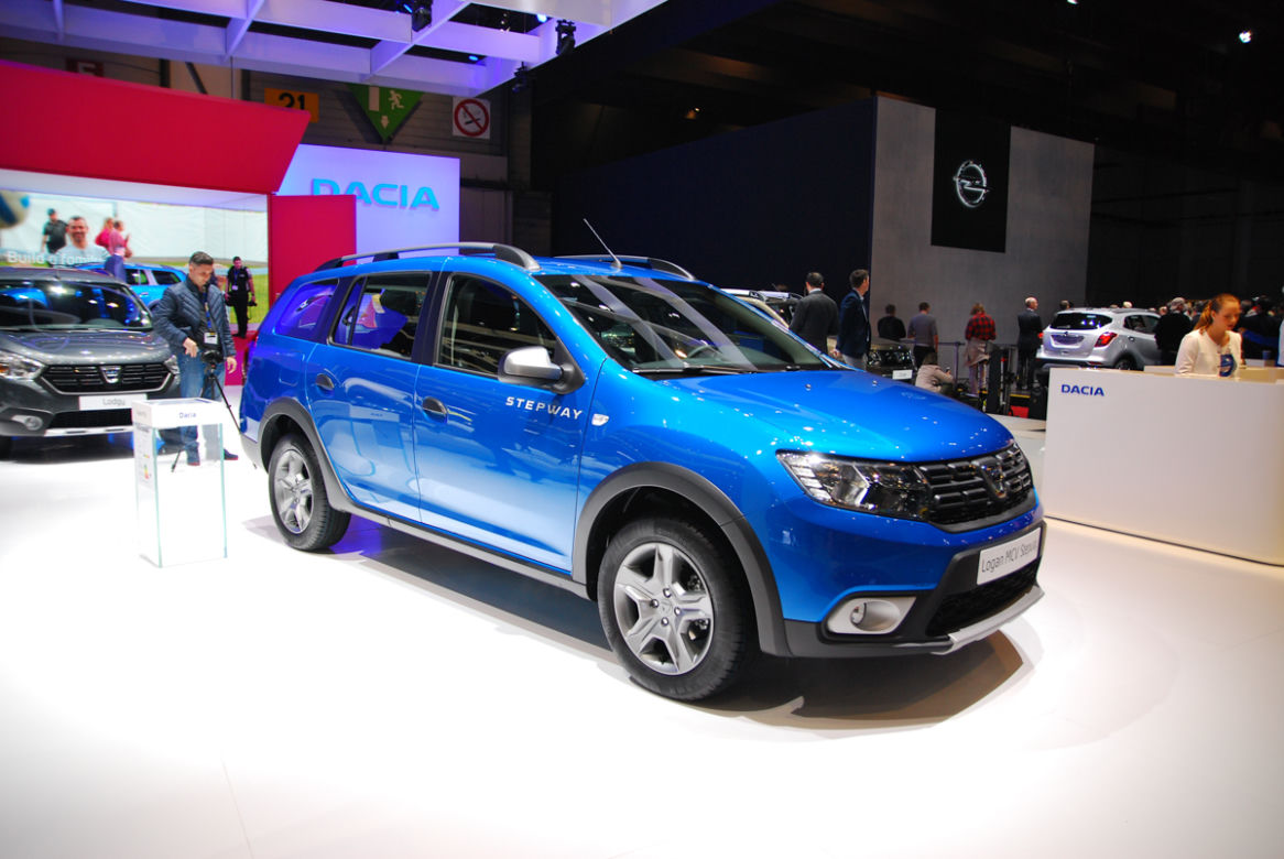 Genewa 2017 - stoisko Dacia