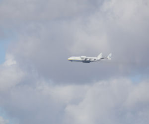 Największy samolot na świecie przywiózł do Polski maseczki!