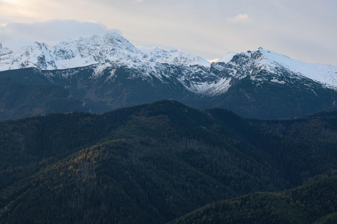 Widok na Tatry po opadach śniegu