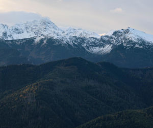 Widok na Tatry po opadach śniegu