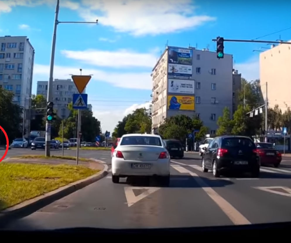 Kobieta za spowodowanie wypadku dostała mandat