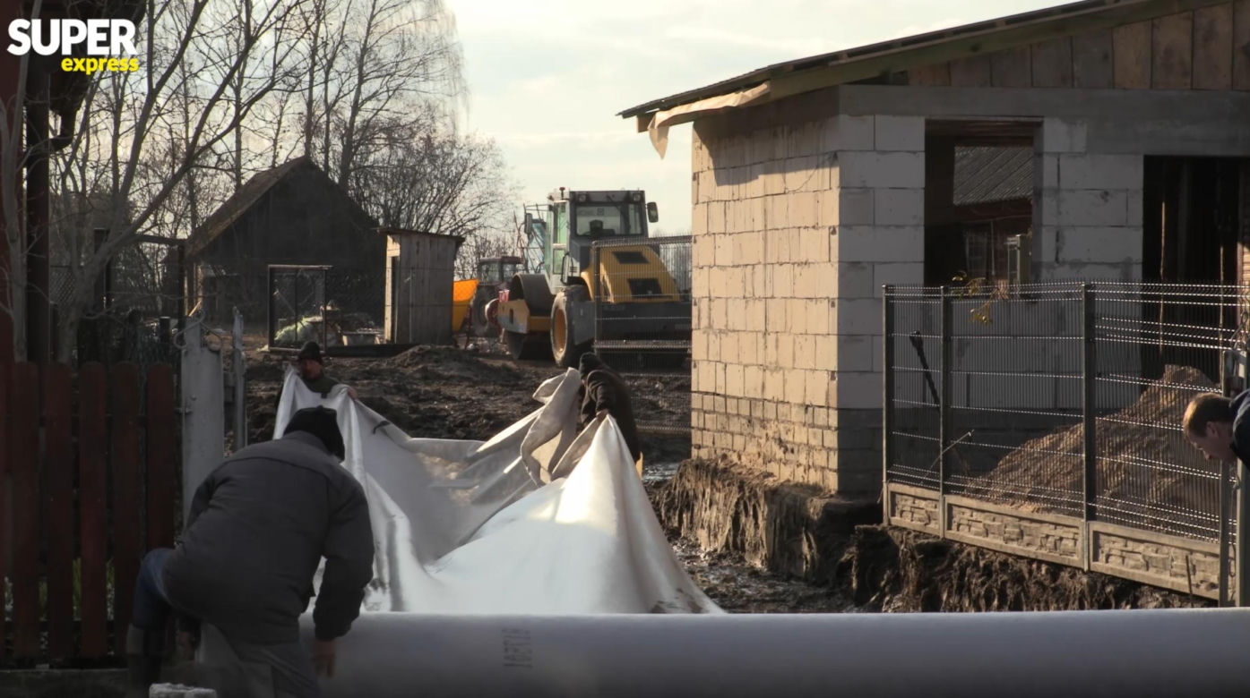 Rolnicy. Podlasie. Andrzej z Plutycz robi rewolucję. Jest jedno "ale". Bez tego pieniądze pójdą w błoto [ZDJĘCIA, WIDEO]