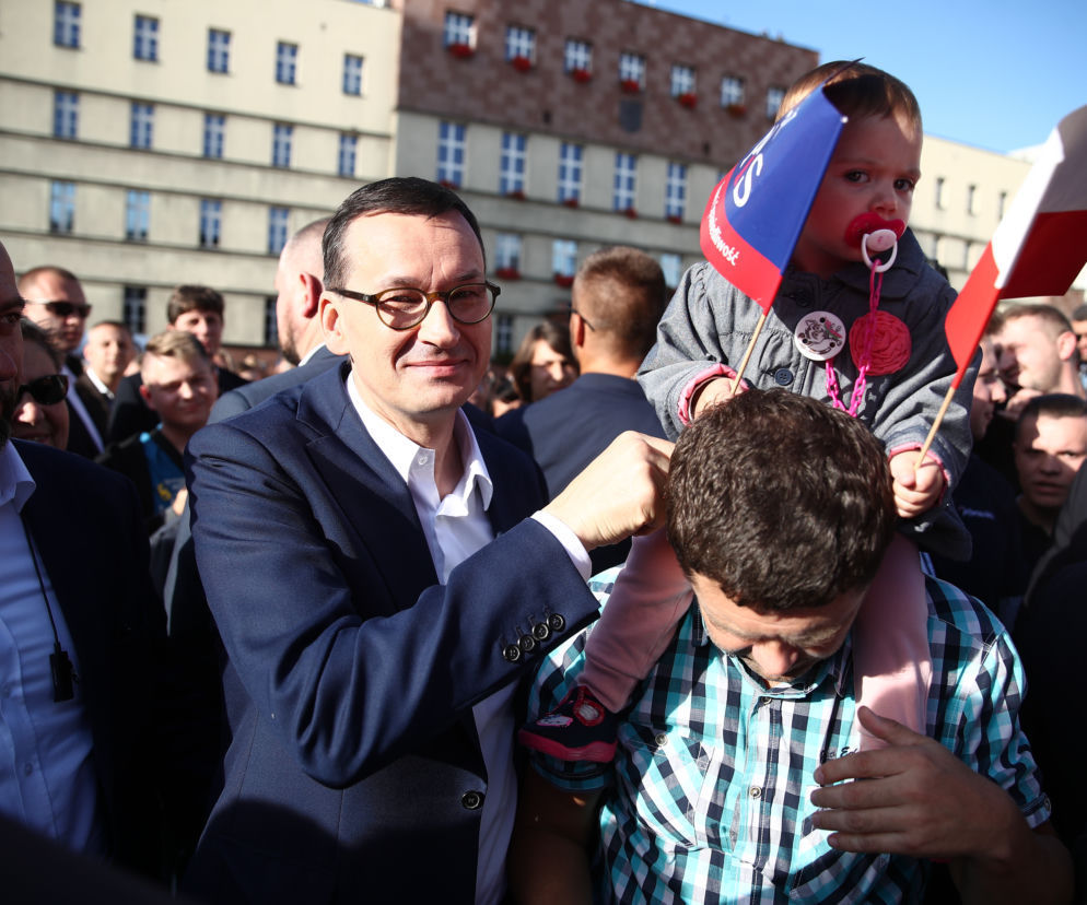 Premier Mateusz Morawiecki przemawia do zgromadzonych