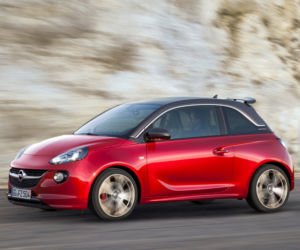 sportowy Opel Adam S