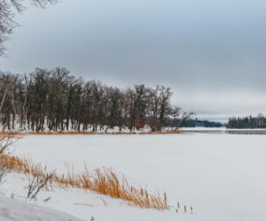 „To się nie zdarza!” Najgłębsze jezioro w Polsce zamarzło po latach łagodnych zim