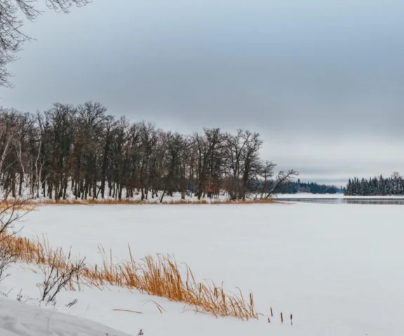 Najgłębsze jezioro w Polsce zamarzło po latach łagodnych zim