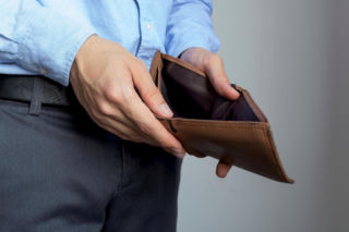 Podwyżka znika w tydzień. Polacy wpadają w finansową spiralę 