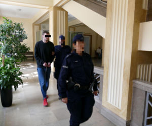 Michał jest inwalidą, bo kolega skatował go nożycami